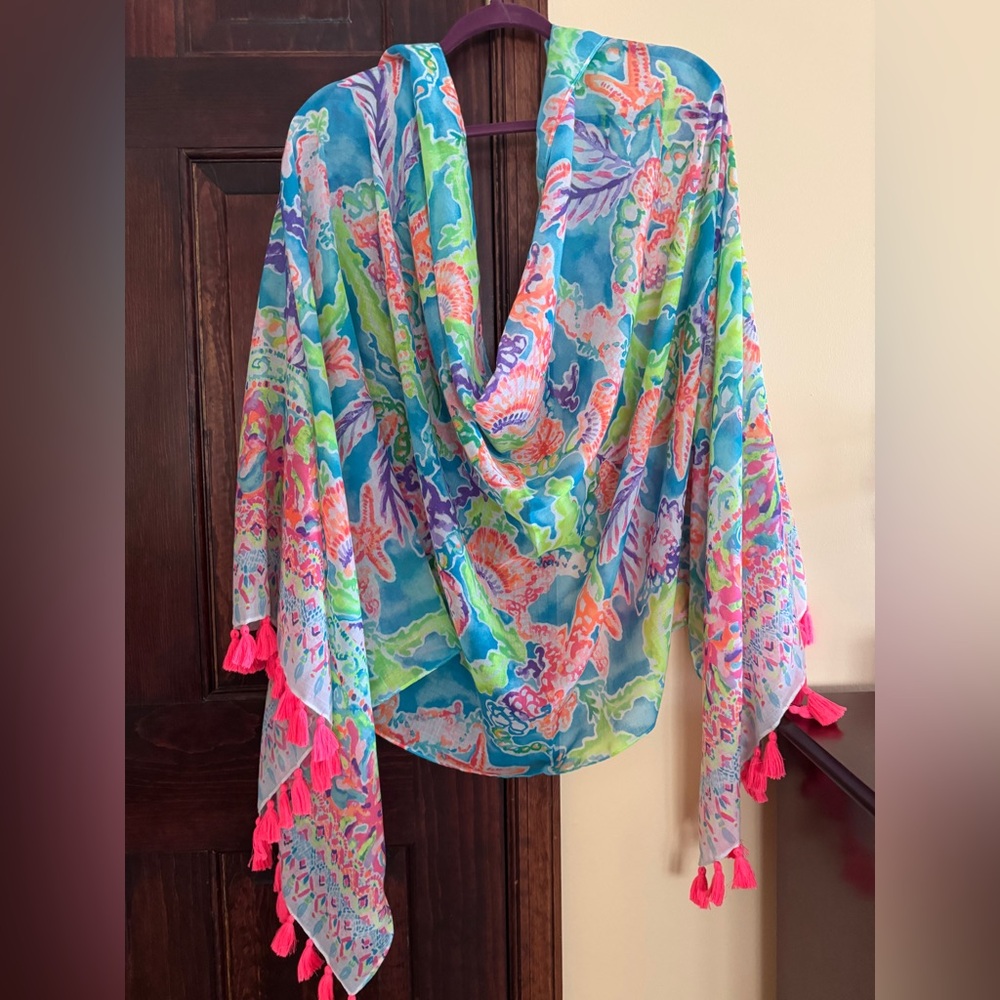 EUC LillyPulitzer large pareo scarf wrap colorful tassels